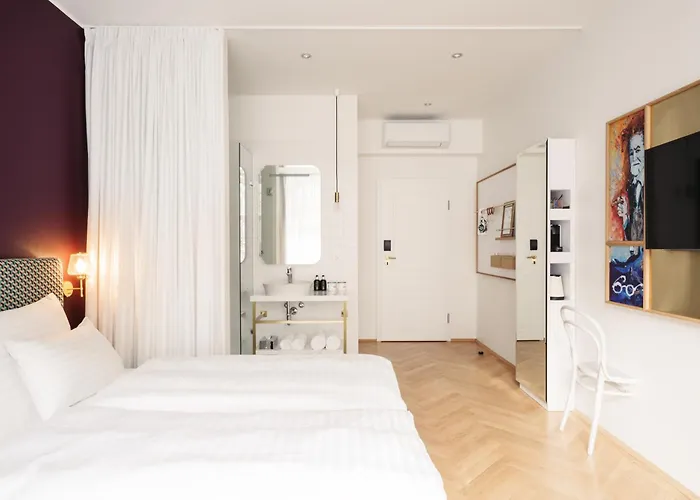 Schani Salon Hotel