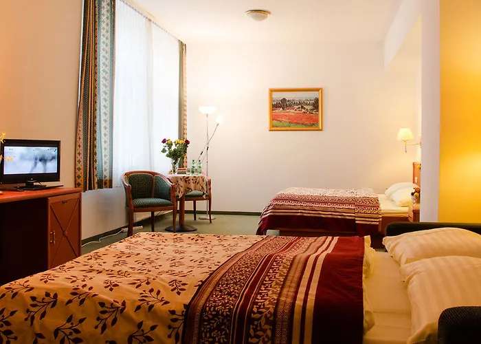 Hotel Schani Salon