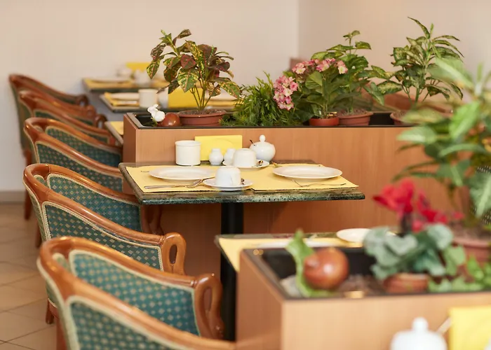 Schani Salon 4*